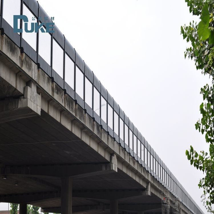 ডিউক প্রস্তুতকারকের 8 মিমি অ্যান্টি-ইউভি এক্রাইলিক বোর্ড 20x30 ফুট সাউন্ডপ্রুফ বেড়া ইউভি 4 মিমি পিএমএমএ পৌর নির্মাণ খোদাই জন্য অন্তর্ভুক্ত